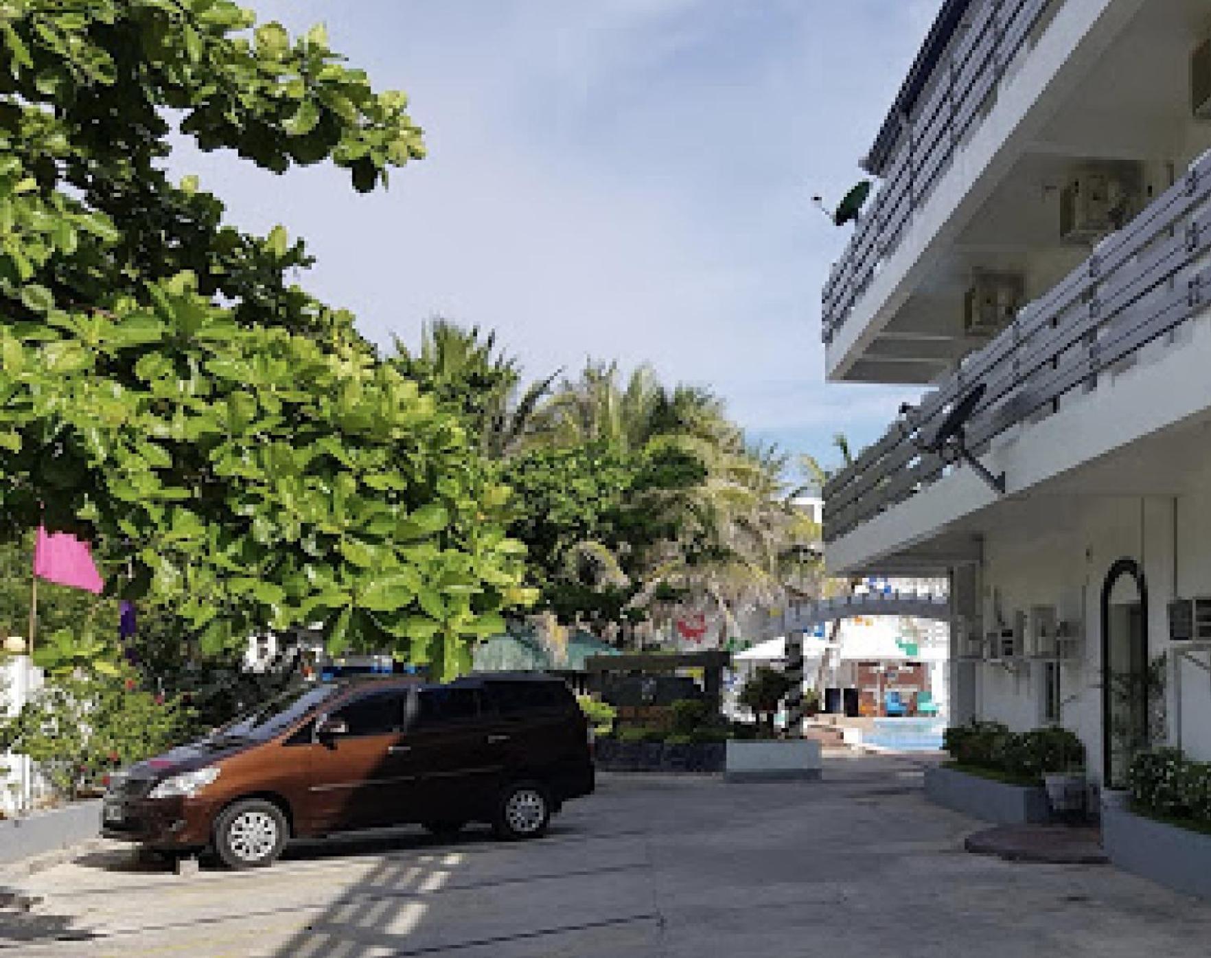 Casa Almarenzo Bed & Breakfast Bolinao Экстерьер фото