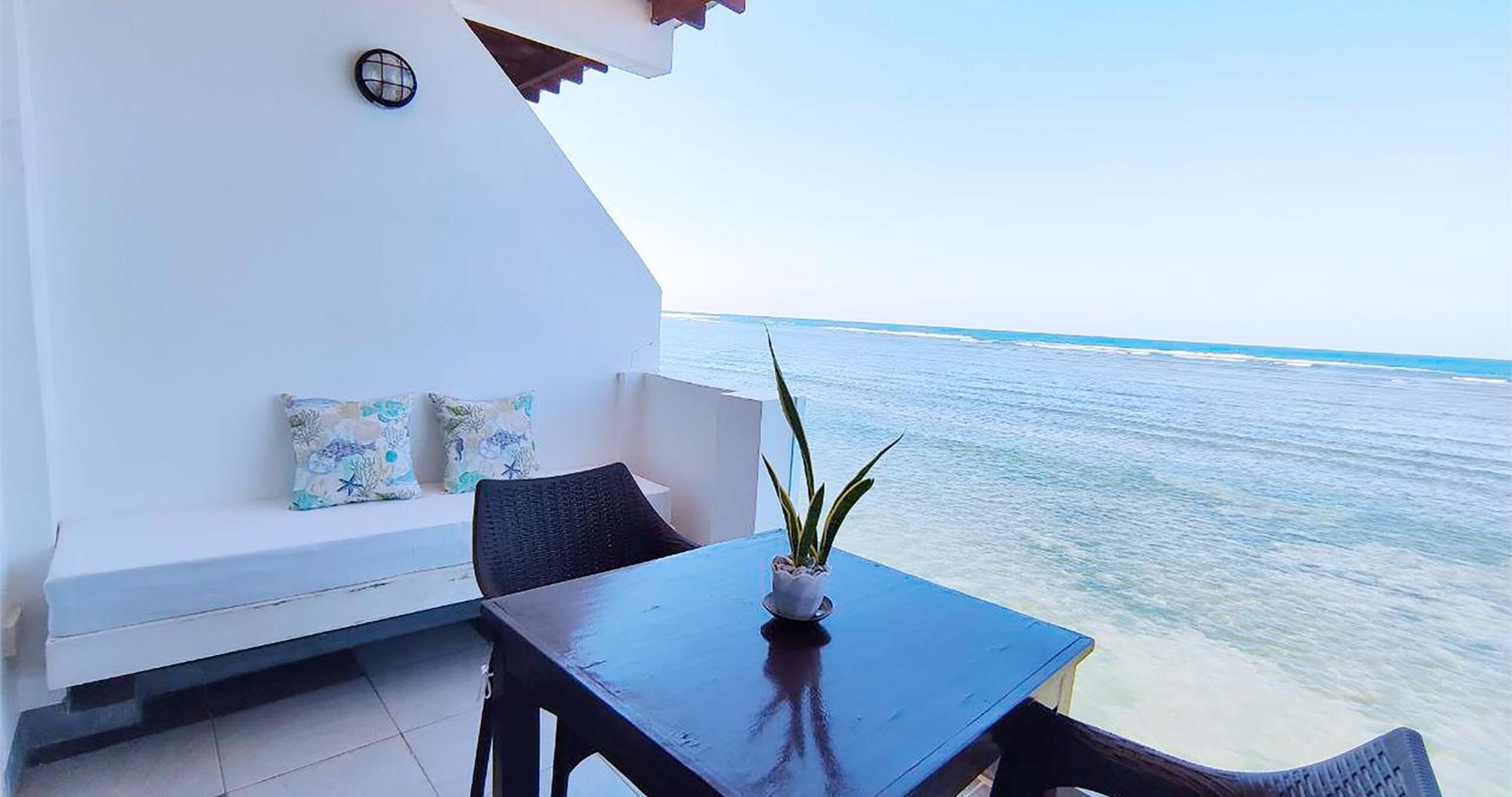 Casa Almarenzo Bed & Breakfast Bolinao Экстерьер фото