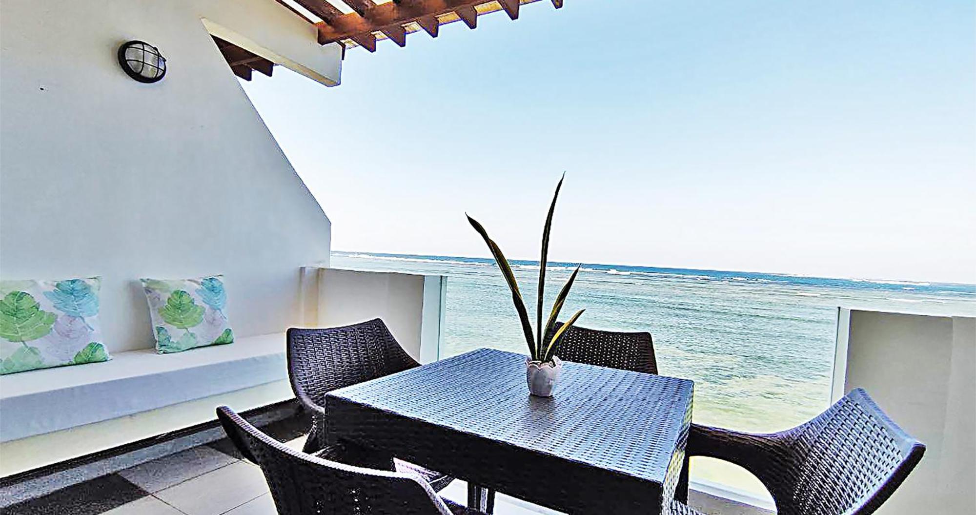 Casa Almarenzo Bed & Breakfast Bolinao Экстерьер фото