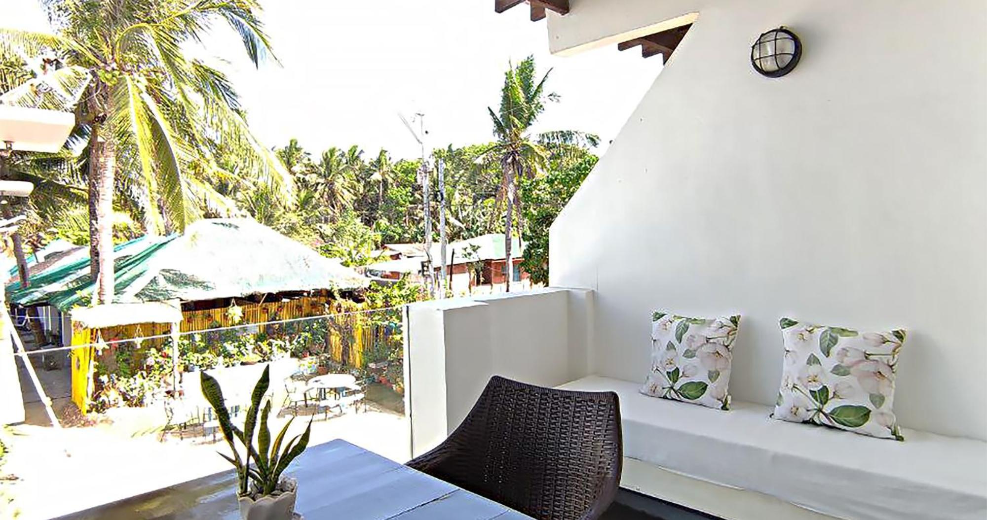 Casa Almarenzo Bed & Breakfast Bolinao Экстерьер фото