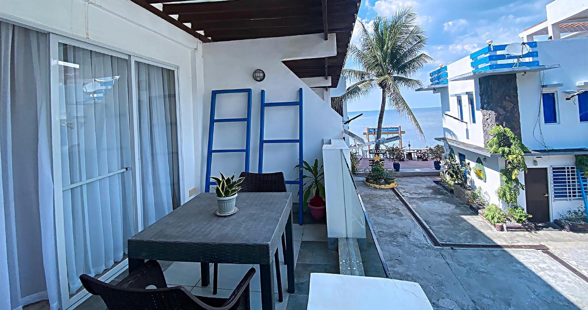 Casa Almarenzo Bed & Breakfast Bolinao Экстерьер фото