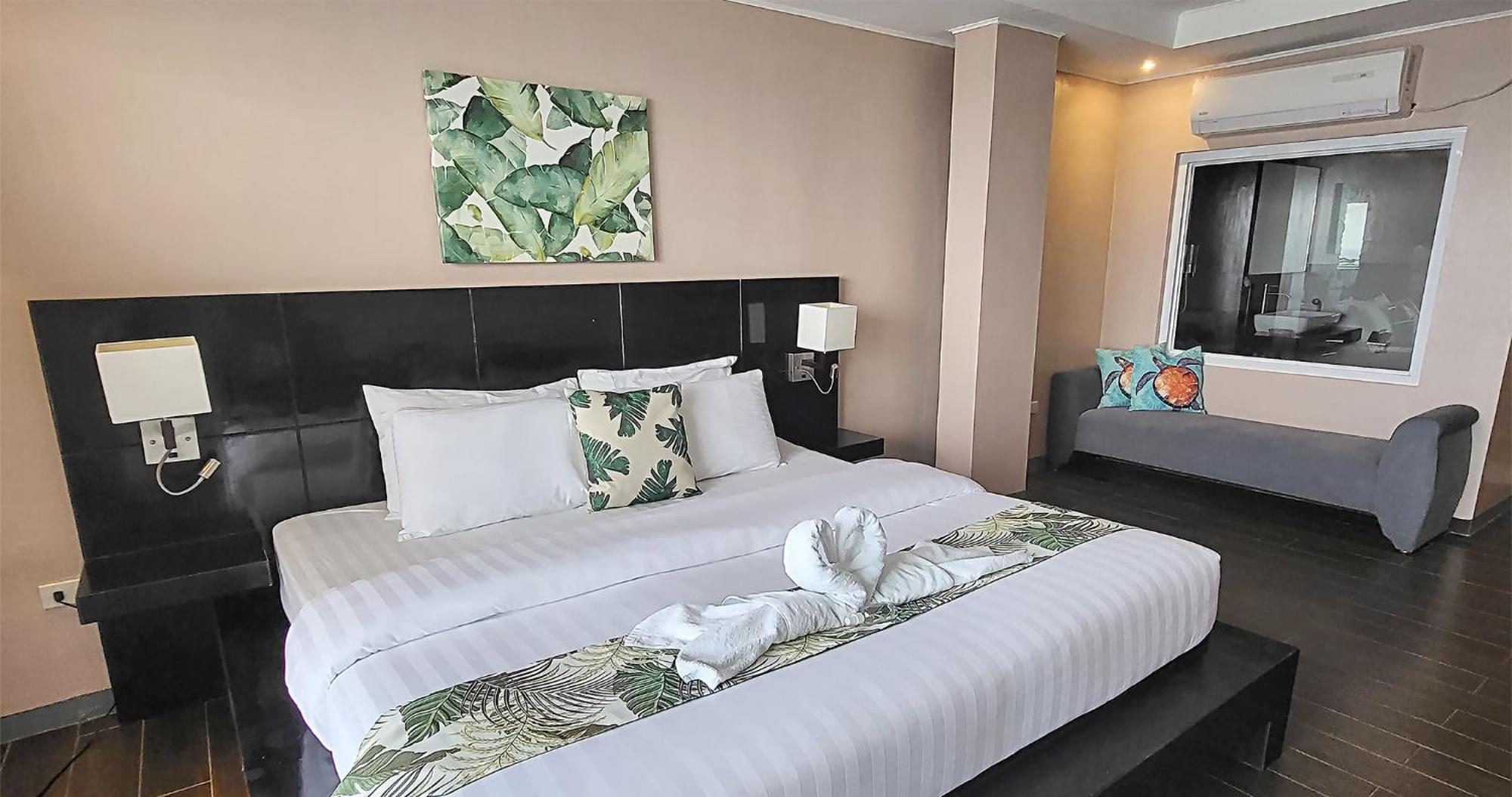 Casa Almarenzo Bed & Breakfast Bolinao Экстерьер фото