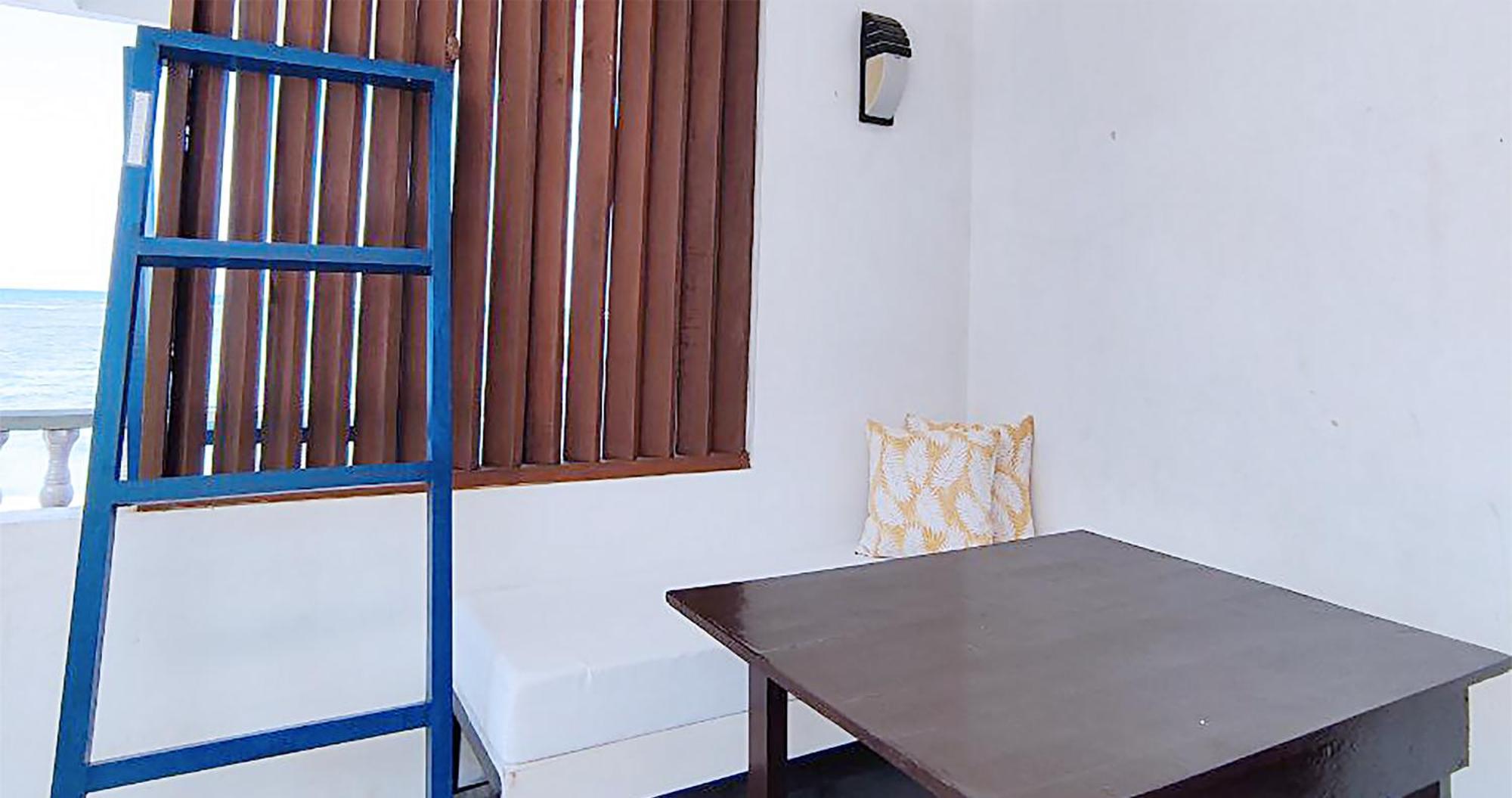 Casa Almarenzo Bed & Breakfast Bolinao Экстерьер фото