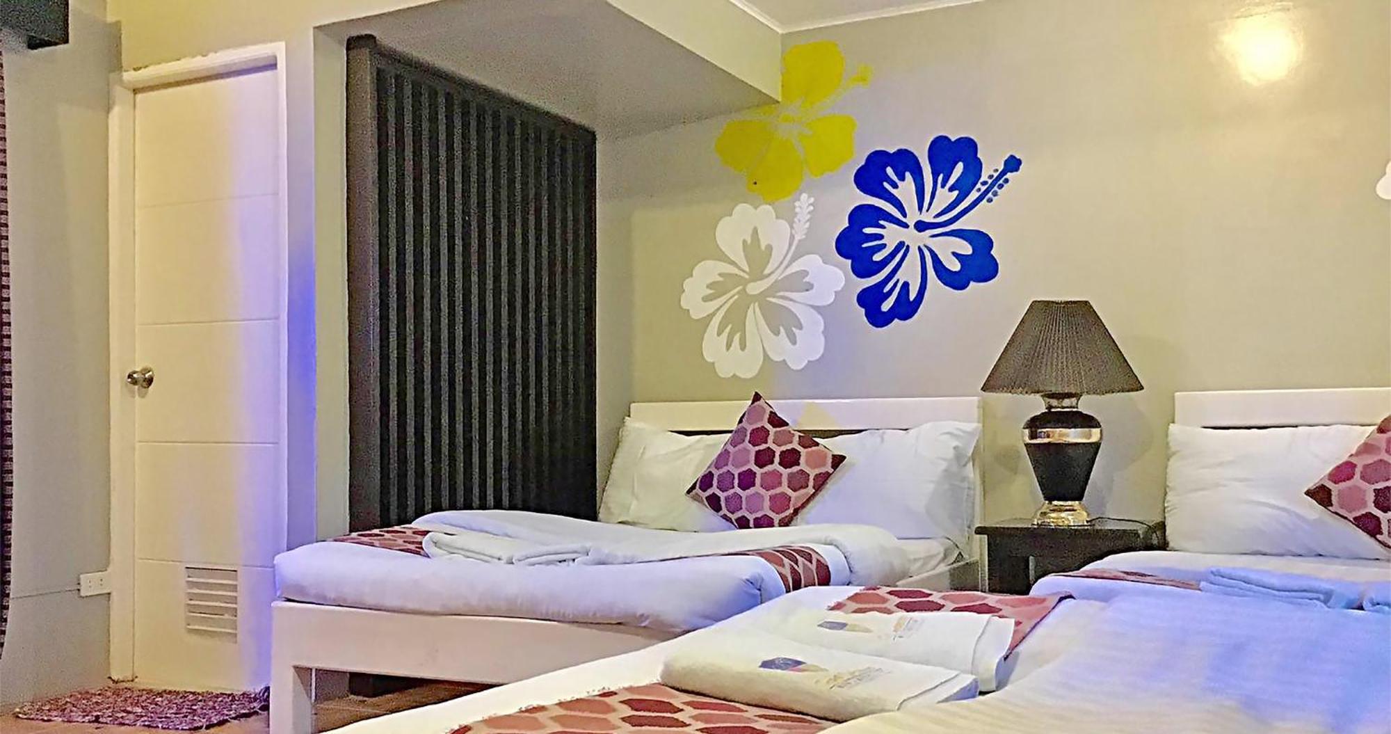 Casa Almarenzo Bed & Breakfast Bolinao Экстерьер фото