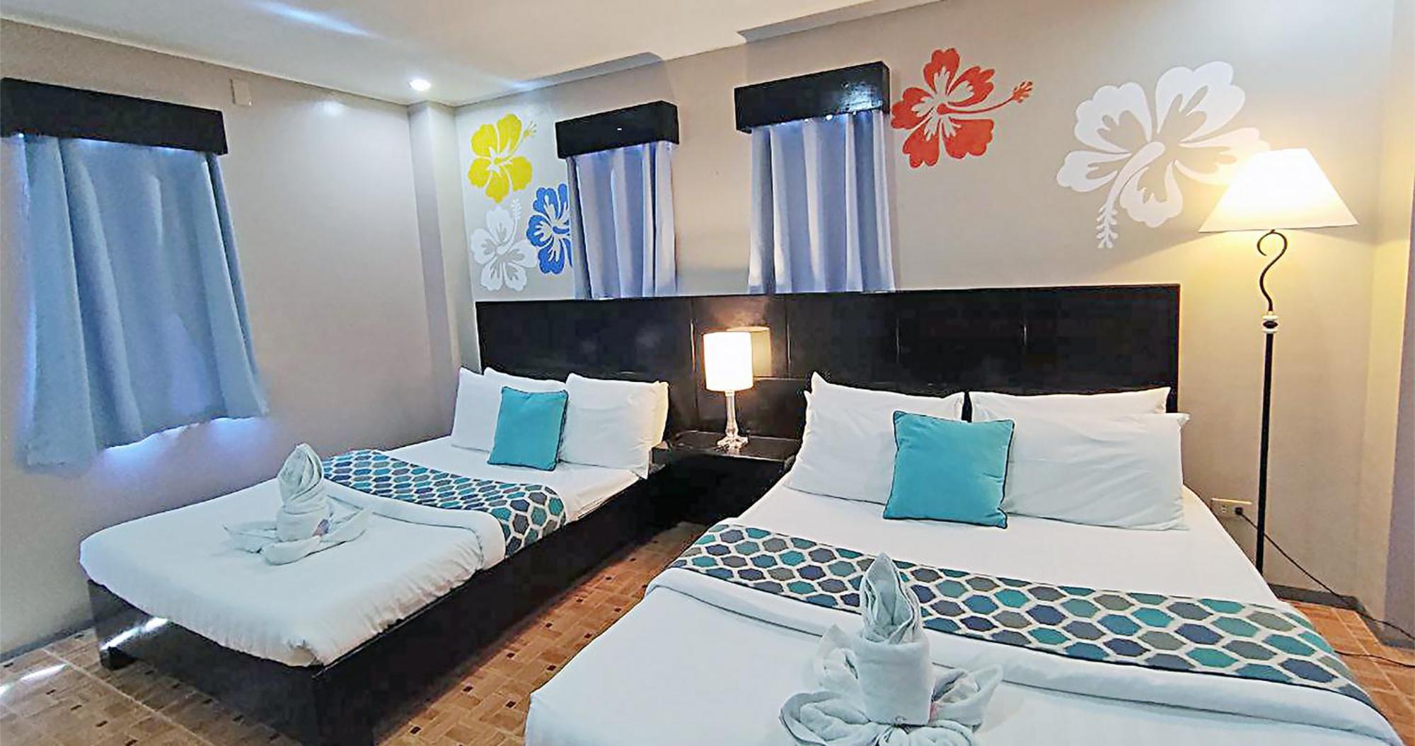 Casa Almarenzo Bed & Breakfast Bolinao Экстерьер фото