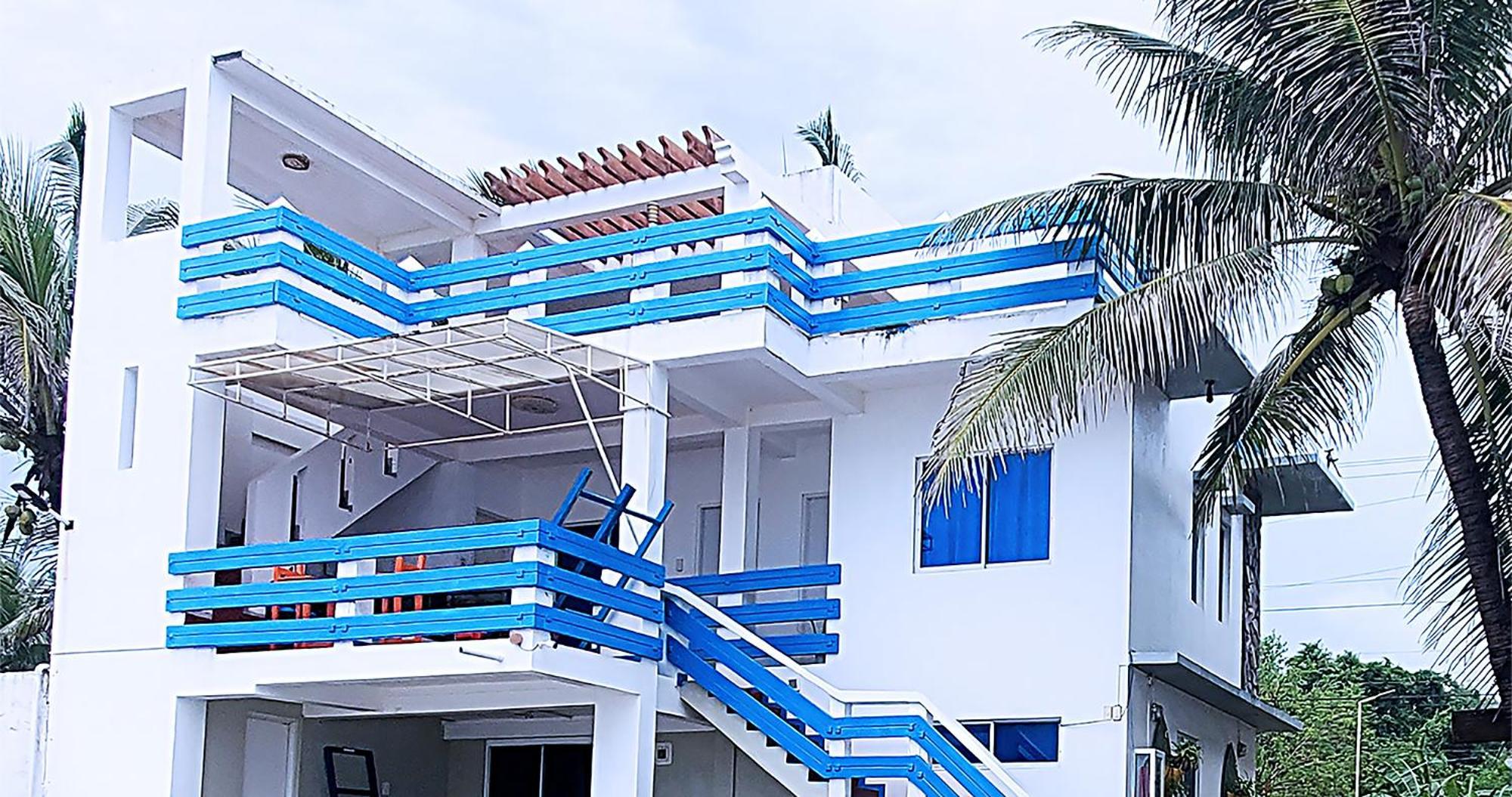 Casa Almarenzo Bed & Breakfast Bolinao Экстерьер фото