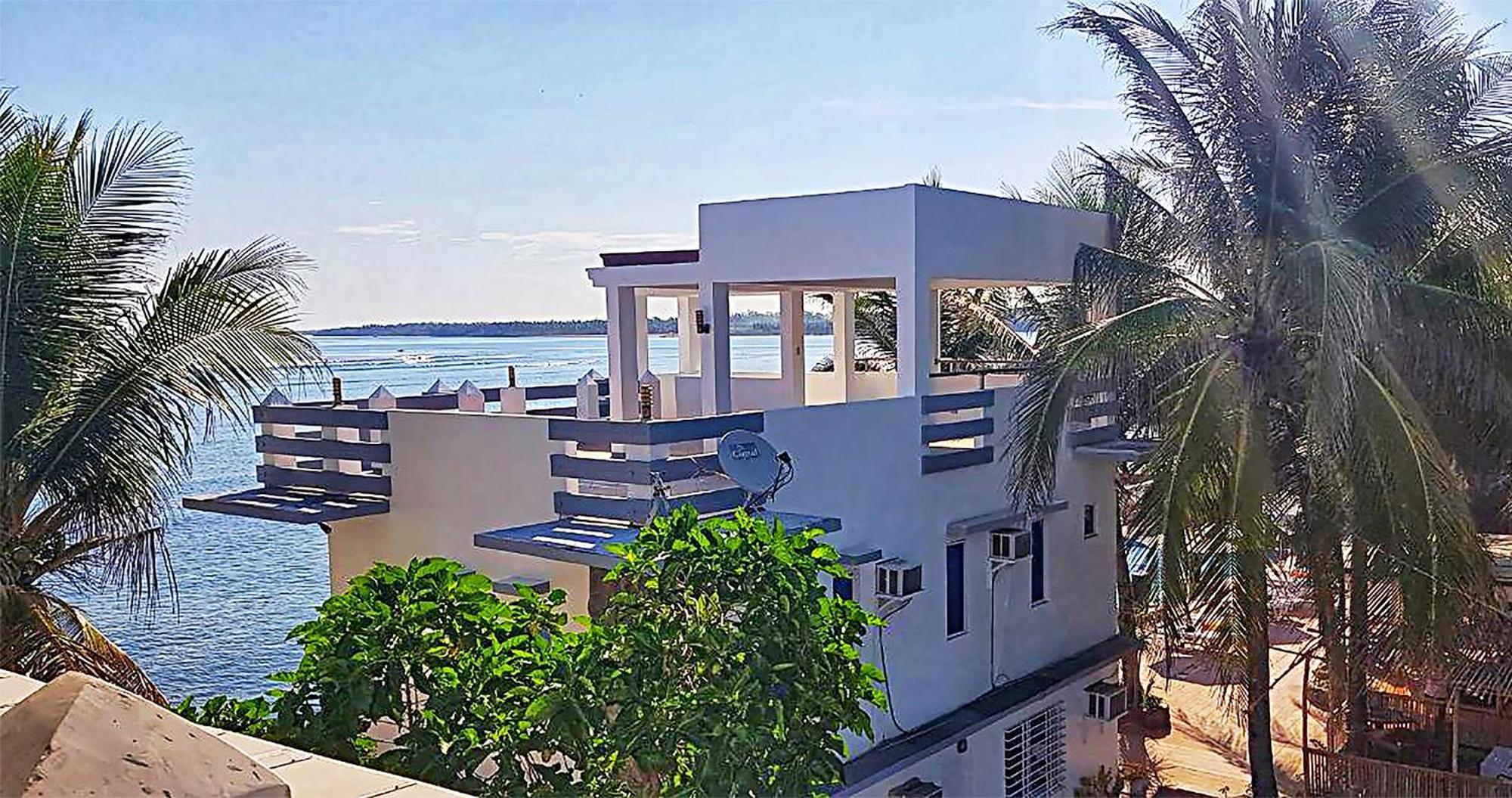 Casa Almarenzo Bed & Breakfast Bolinao Экстерьер фото